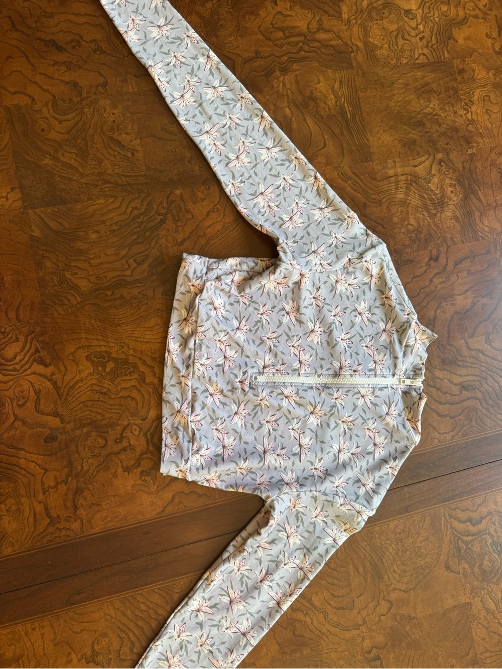 ACACIA LILY ๐ swimwear Lavender Floral and Tan Four piece set. - Picture 9 of 15